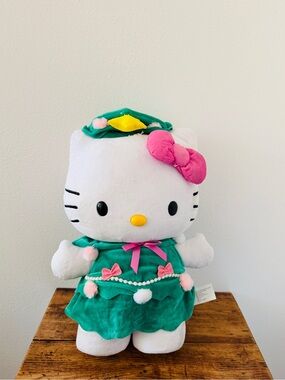 Hello Kitty Greeter As Christmas Tree